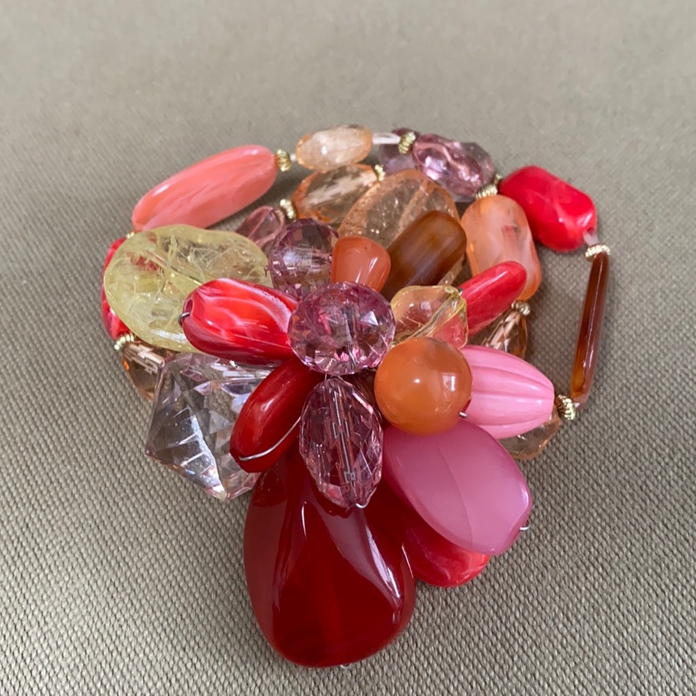 Big bold chunky flower bead bracelet